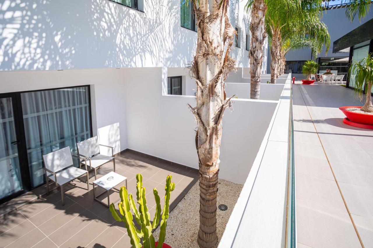 Migjorn Ibiza Suites&Spa Playa d'en Bossa Exterior foto